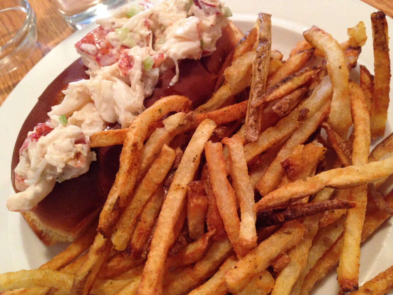 lobster roll seafood restaurant oyster bar alexandria virginia usa