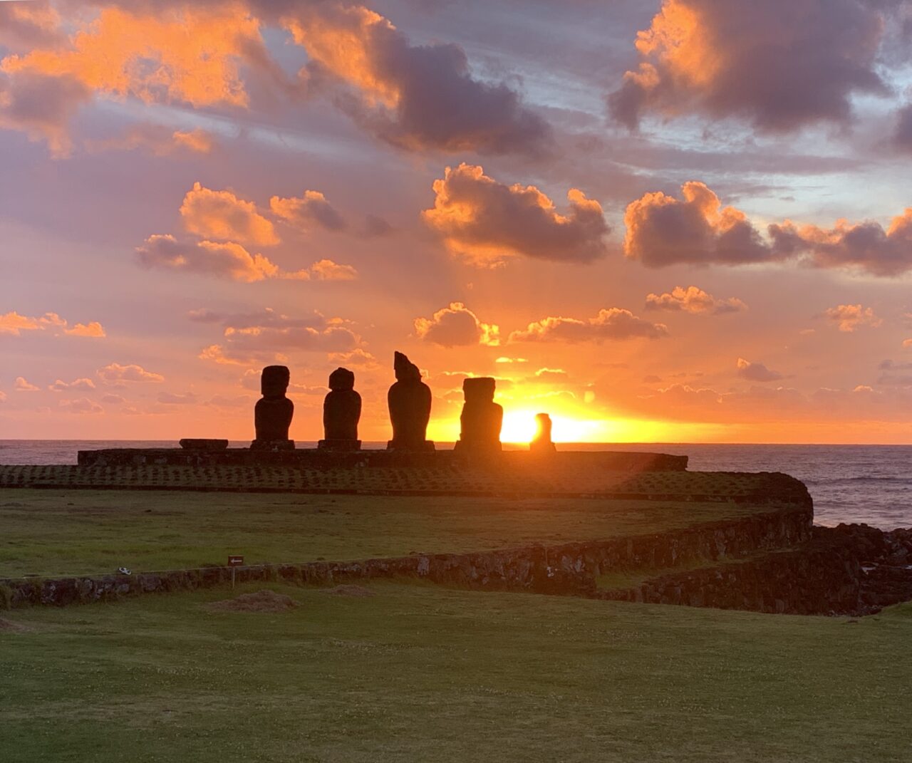 what to do see hanga roa easter island chile